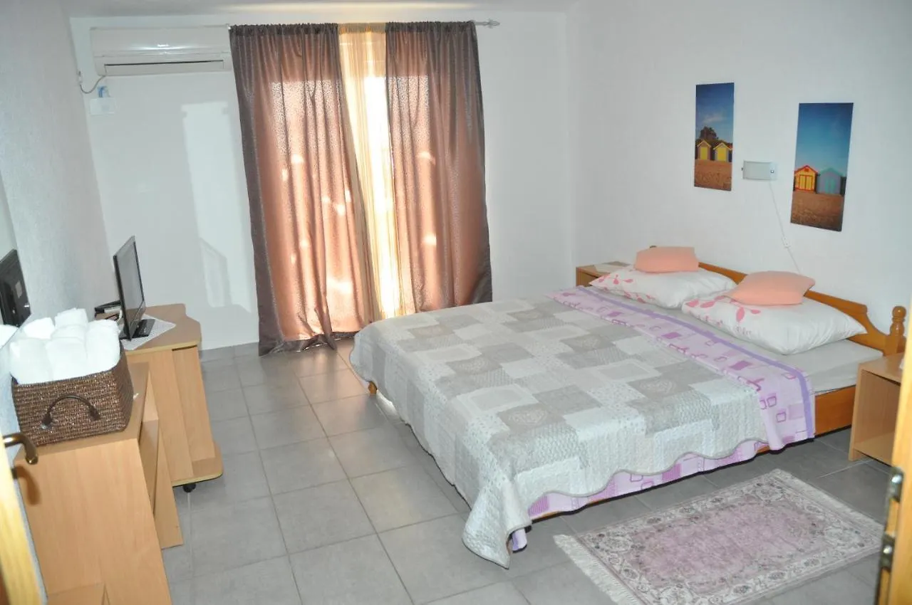 Apartmani Mia 0*, Trogir