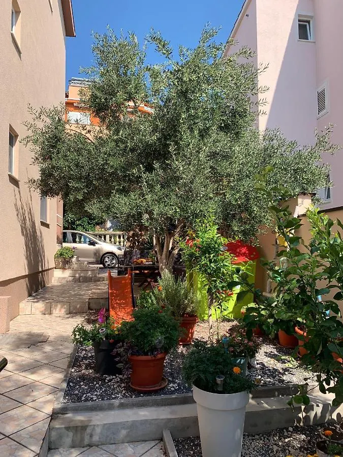 Apartmani Mia